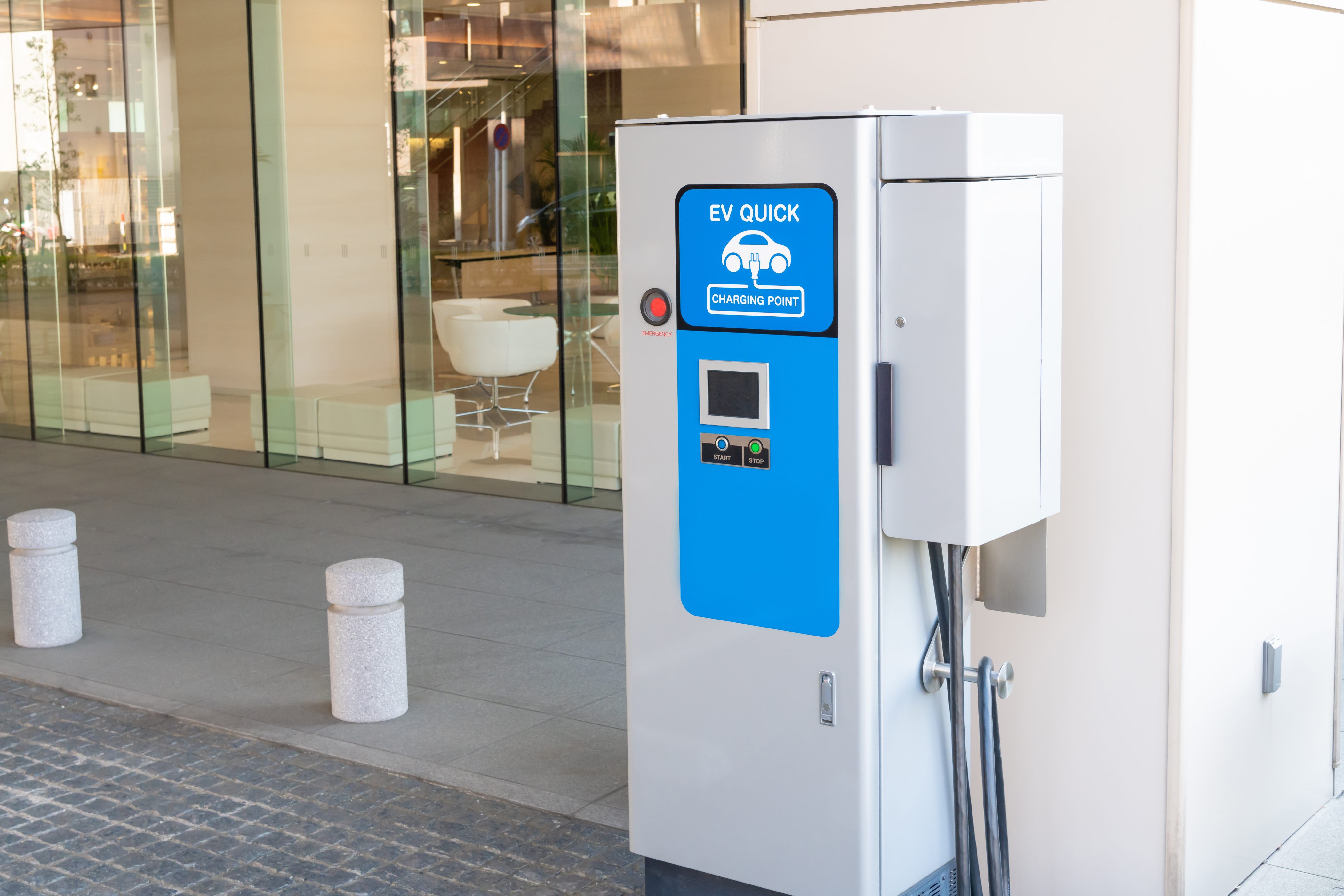 太陽光・EV・電気工事一式を迅速施工